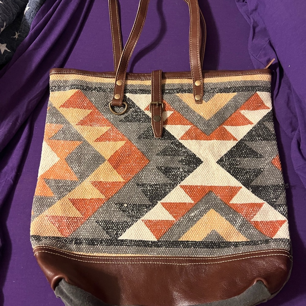 Myra overnight bag